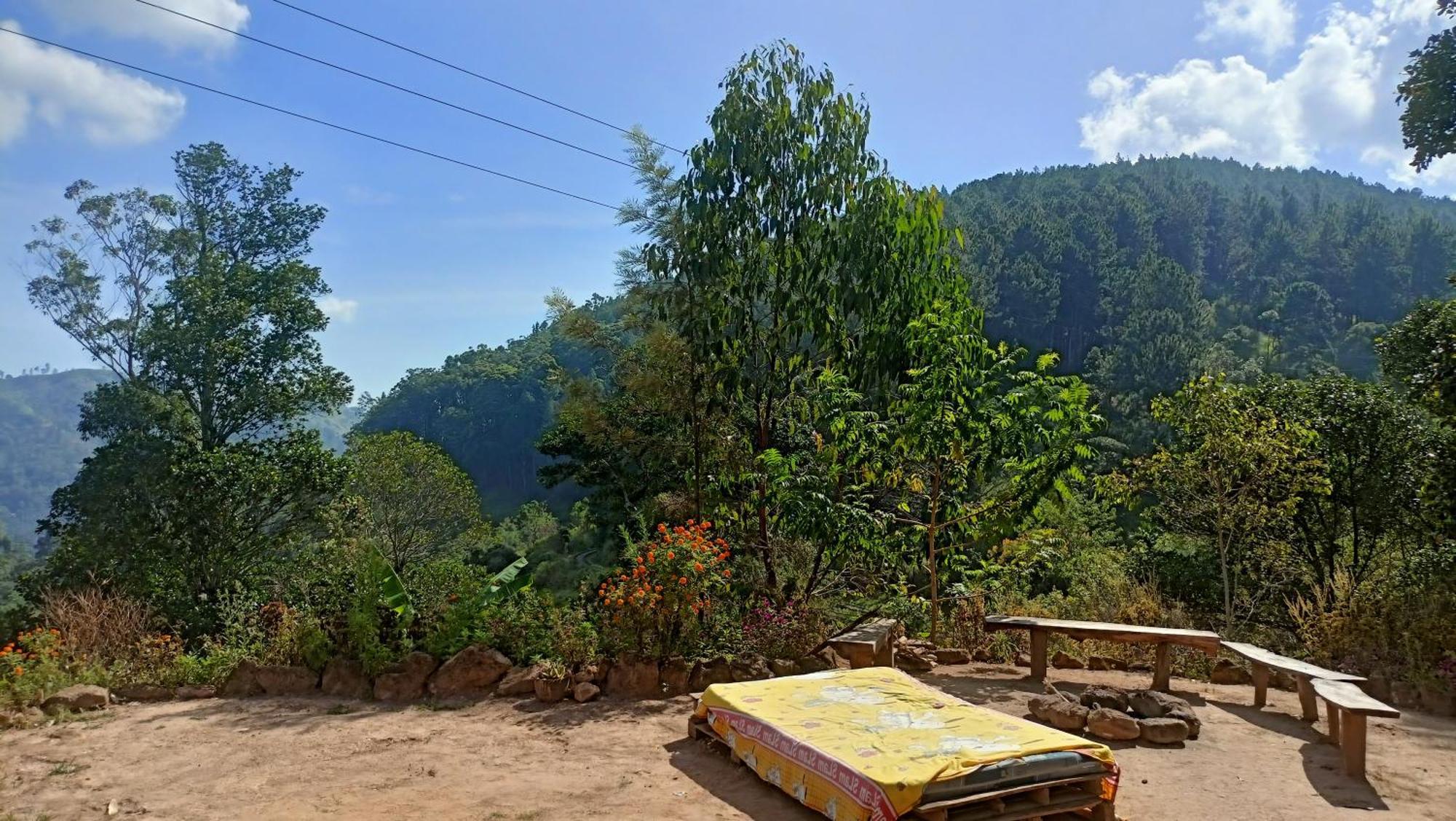 Hotel Freedom Camp Ella Esterno foto